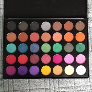 Discontinued Morphe 35U Rainbow shimmer palette